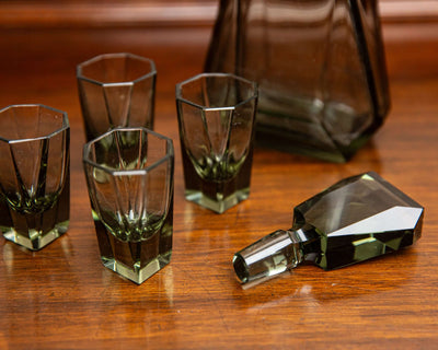 Art Deco liqueur set (1920s)