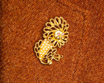 brooch lion