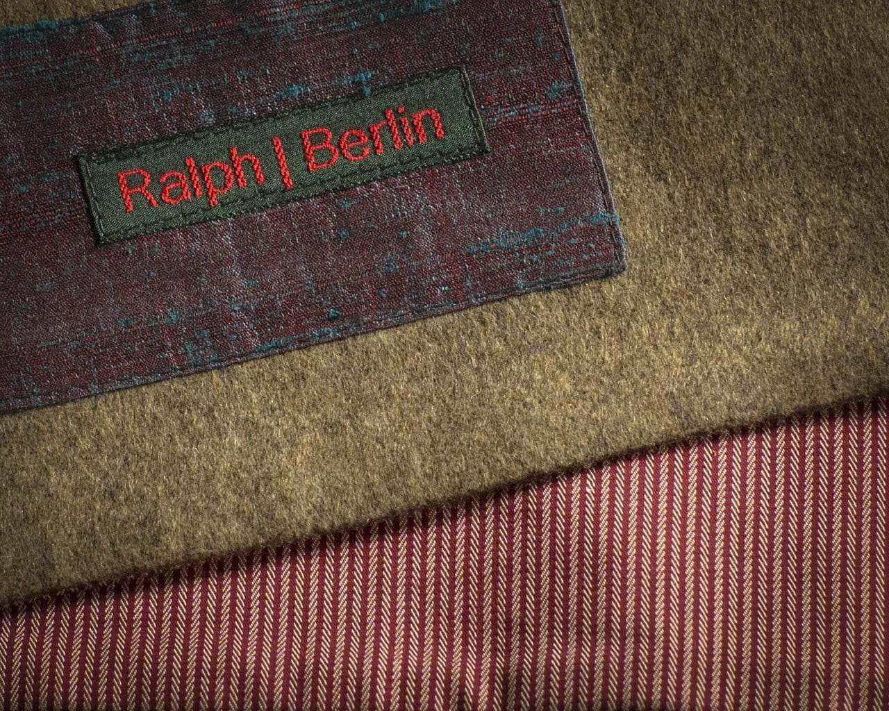 -Wollschal Conduit - Herr von Welt - RALPH | BERLIN