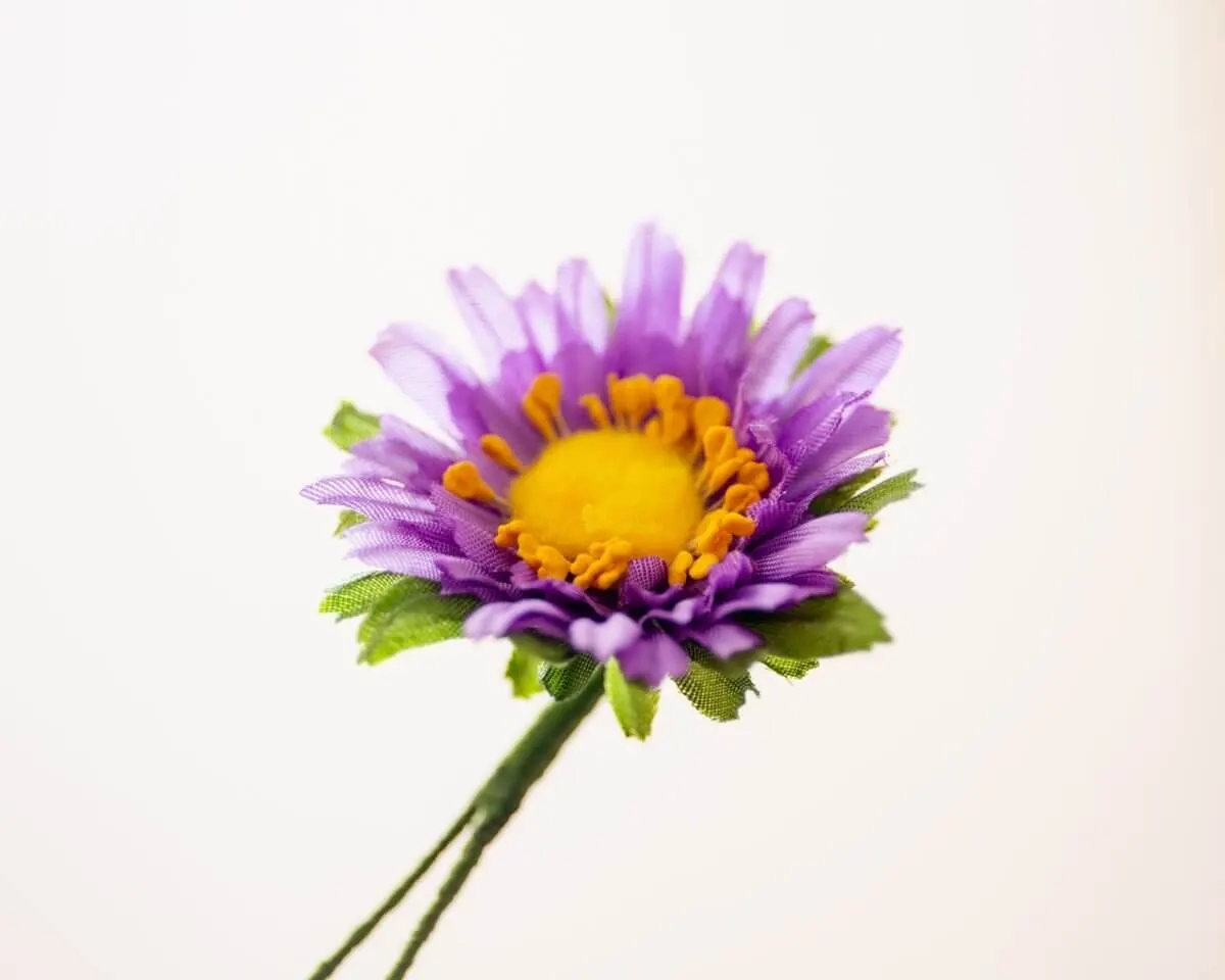Boutonnière Aster Violet Small - view 2
