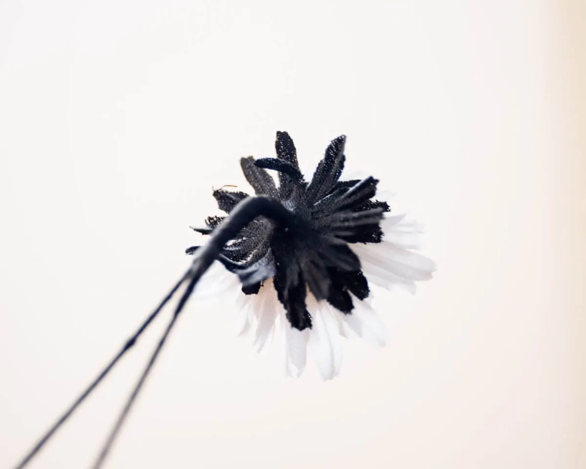 Boutonnière Aster White Small - view 3