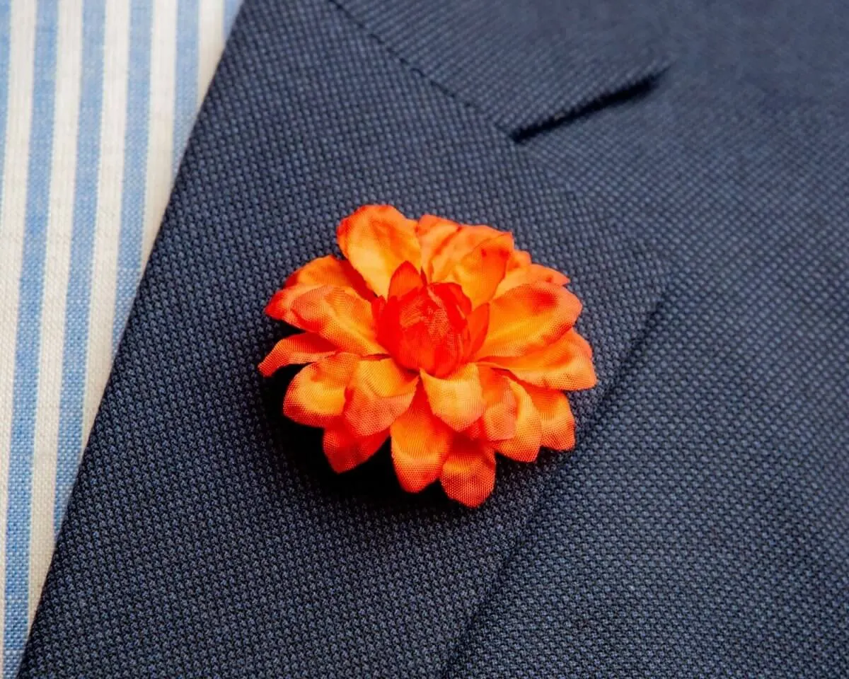 Boutonnière dahlia orange (Dahlia)