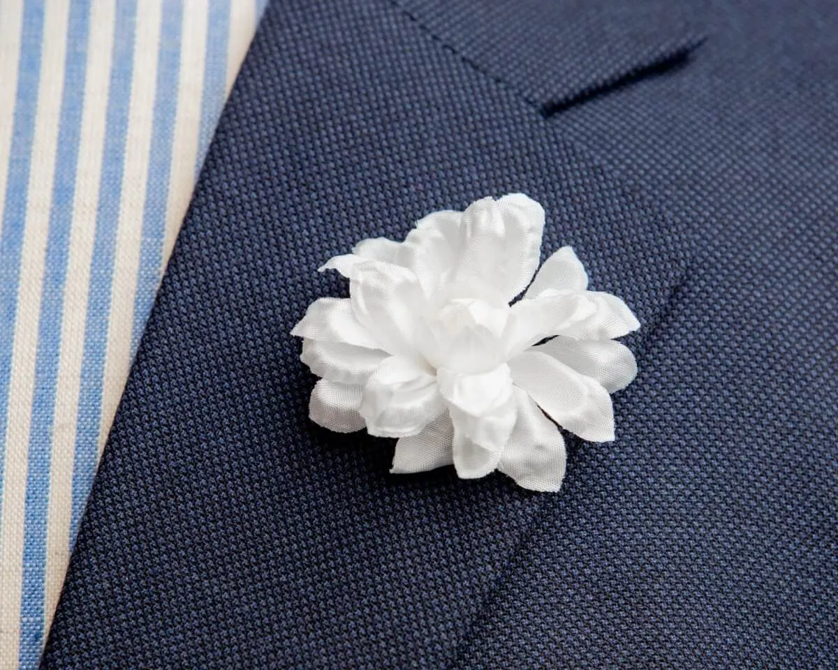 Boutonnière Dahlie Weiß (Dahlia album)