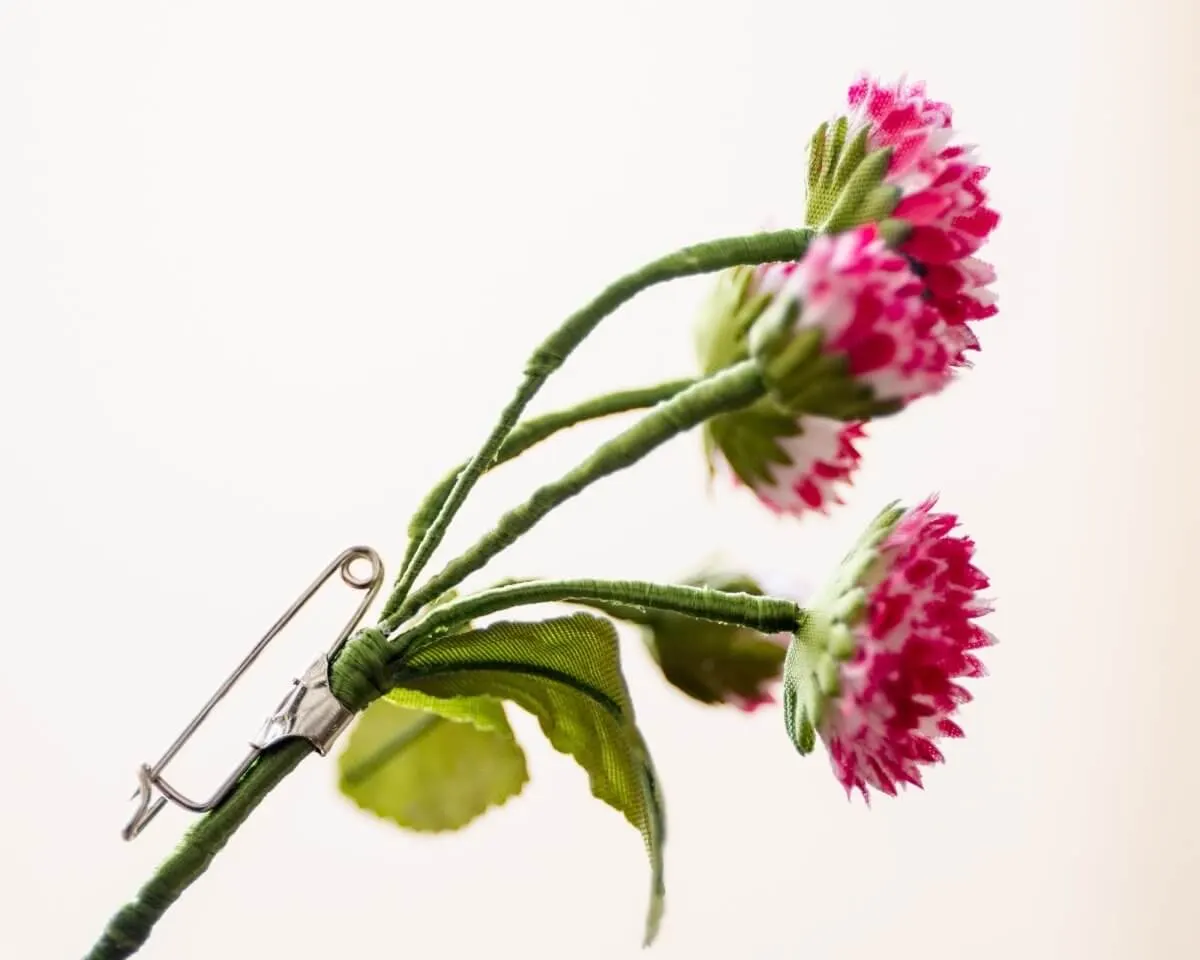Boutonnière daisy magenta-white (bouquet) - view 3