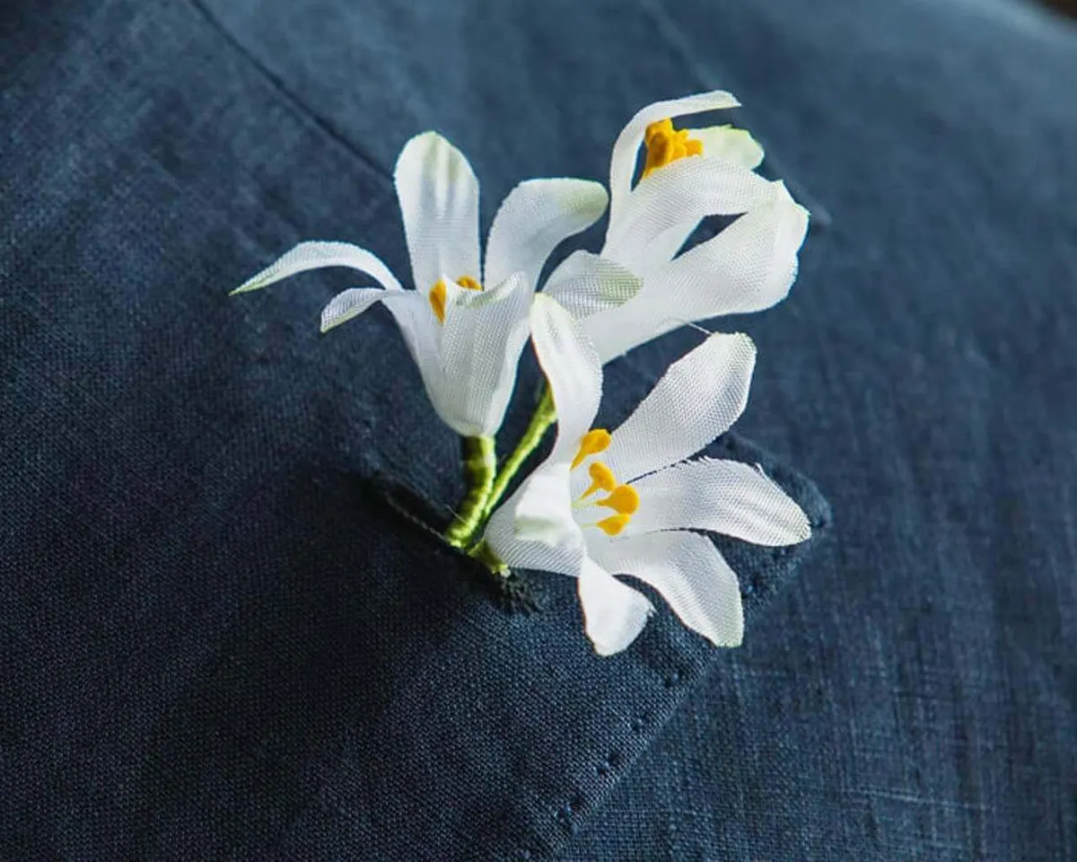 Boutonnière hyacinth white triple (Hyacinthus) - view 7