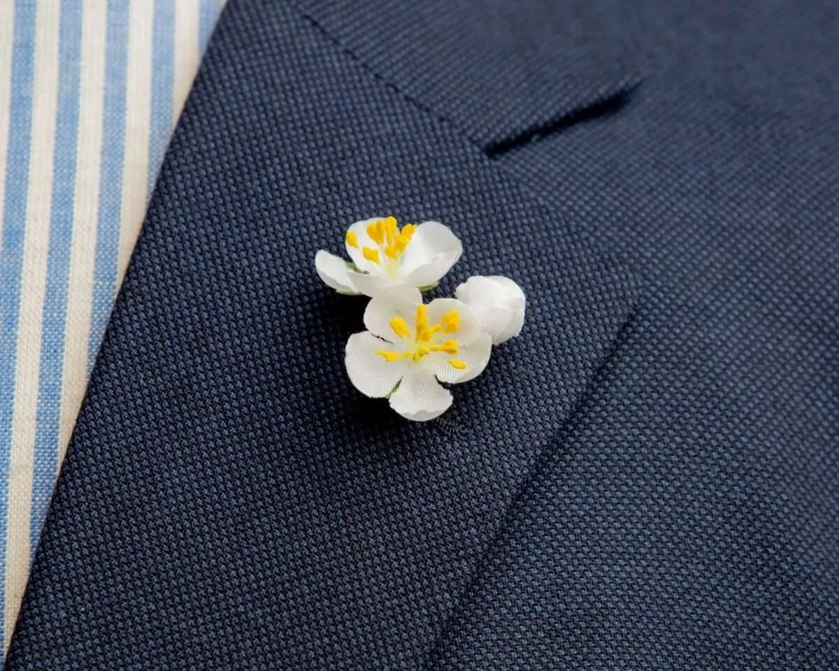 Boutonnière Kirschblüte Weiß 3er (jap. sakura)