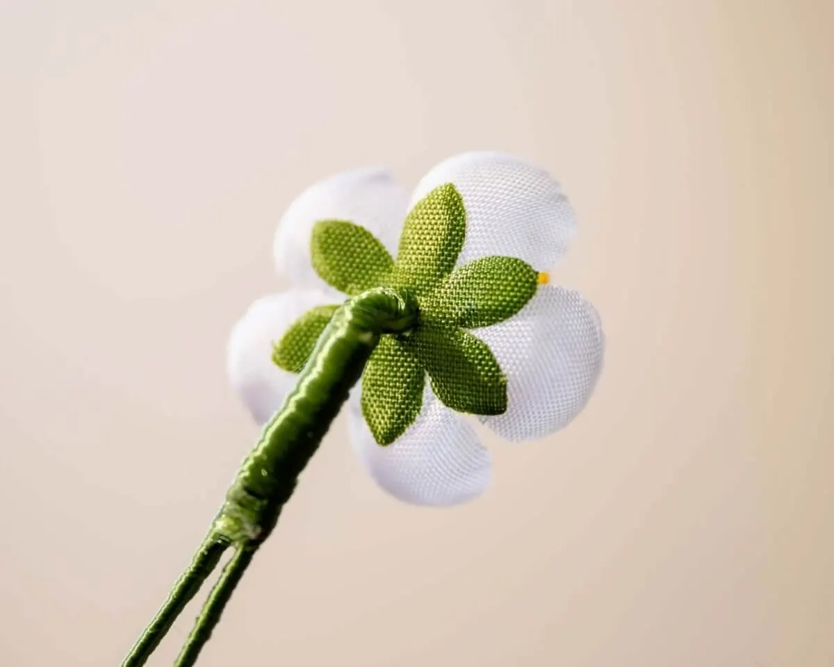 Boutonnière cherry blossom white mini (Japanese sakura) - view 3