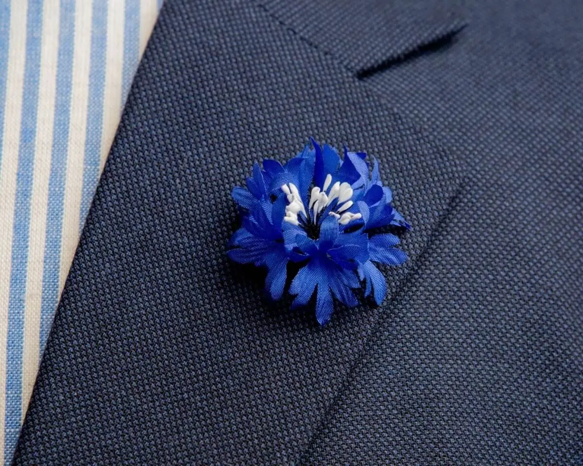 Boutonnière Kornblume Dunkelblau (Cyanus segetum)