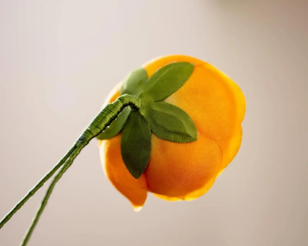 Boutonnière ranunculus yellow (Ranunculus) - view 3