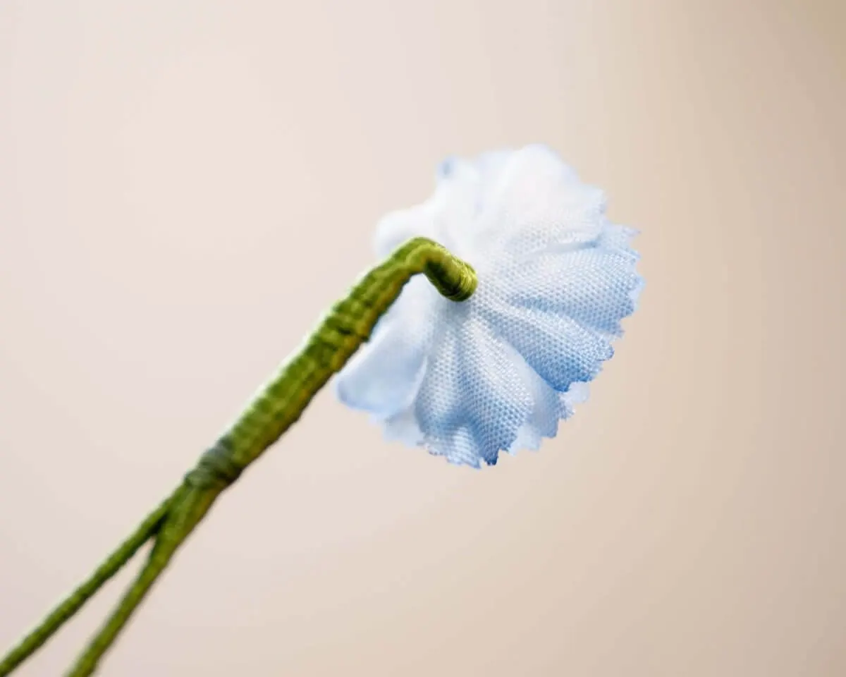 Boutonnière delphinium light blue mini (Delphinium) - view 3