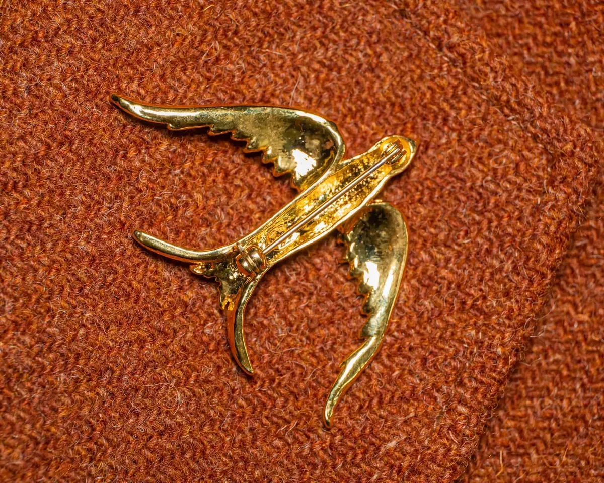 Brooch Swallow a - view 2