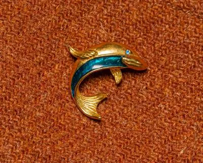 Brosche Delphin b