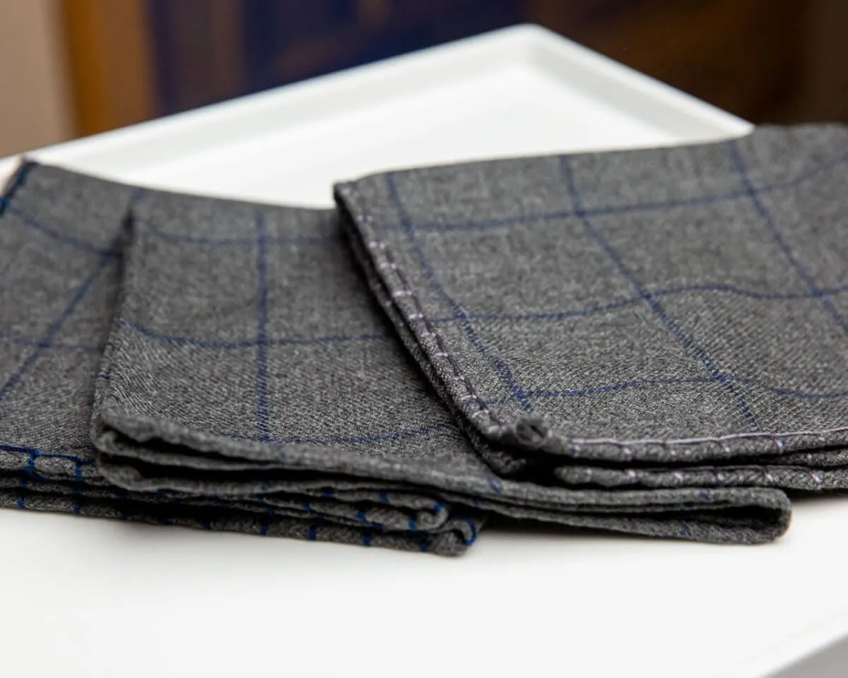 Pocket square 'Windowpane' by RALPH | BERLIN - view 2