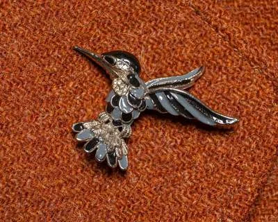 Brosche Kolibri b