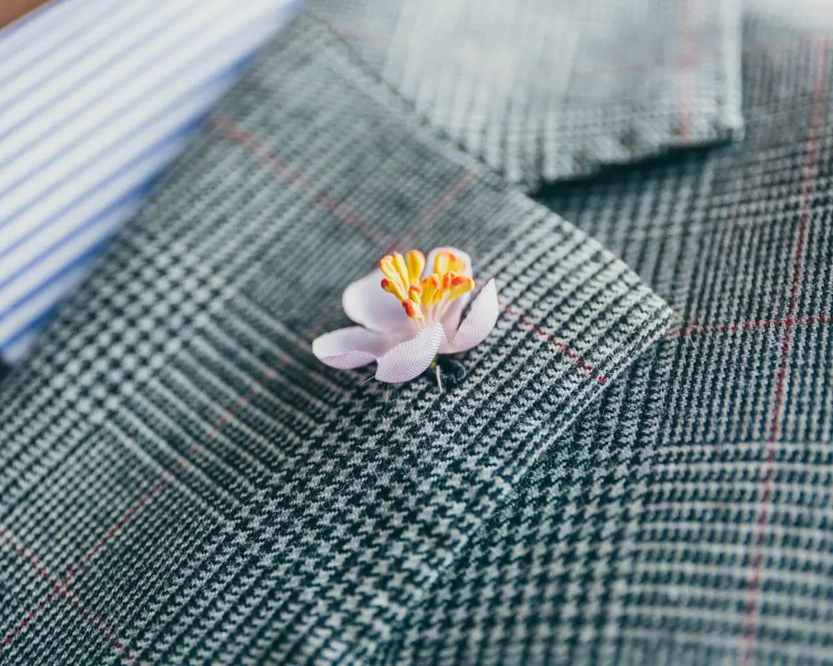 Boutonnière cherry blossom pink mini (Japanese sakura) - view 6