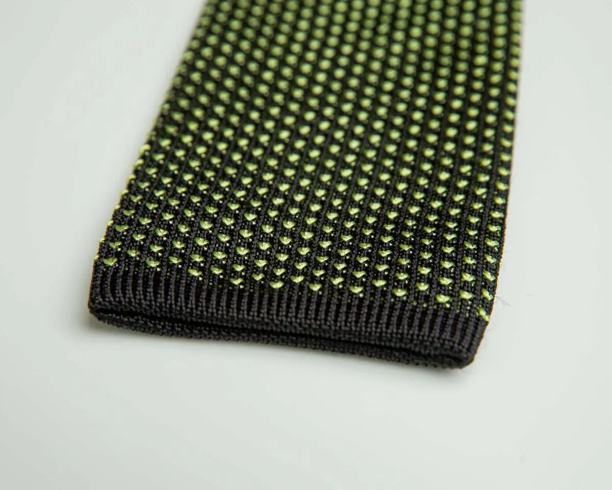 Knitted tie Puntino Nero / Mela - view 3
