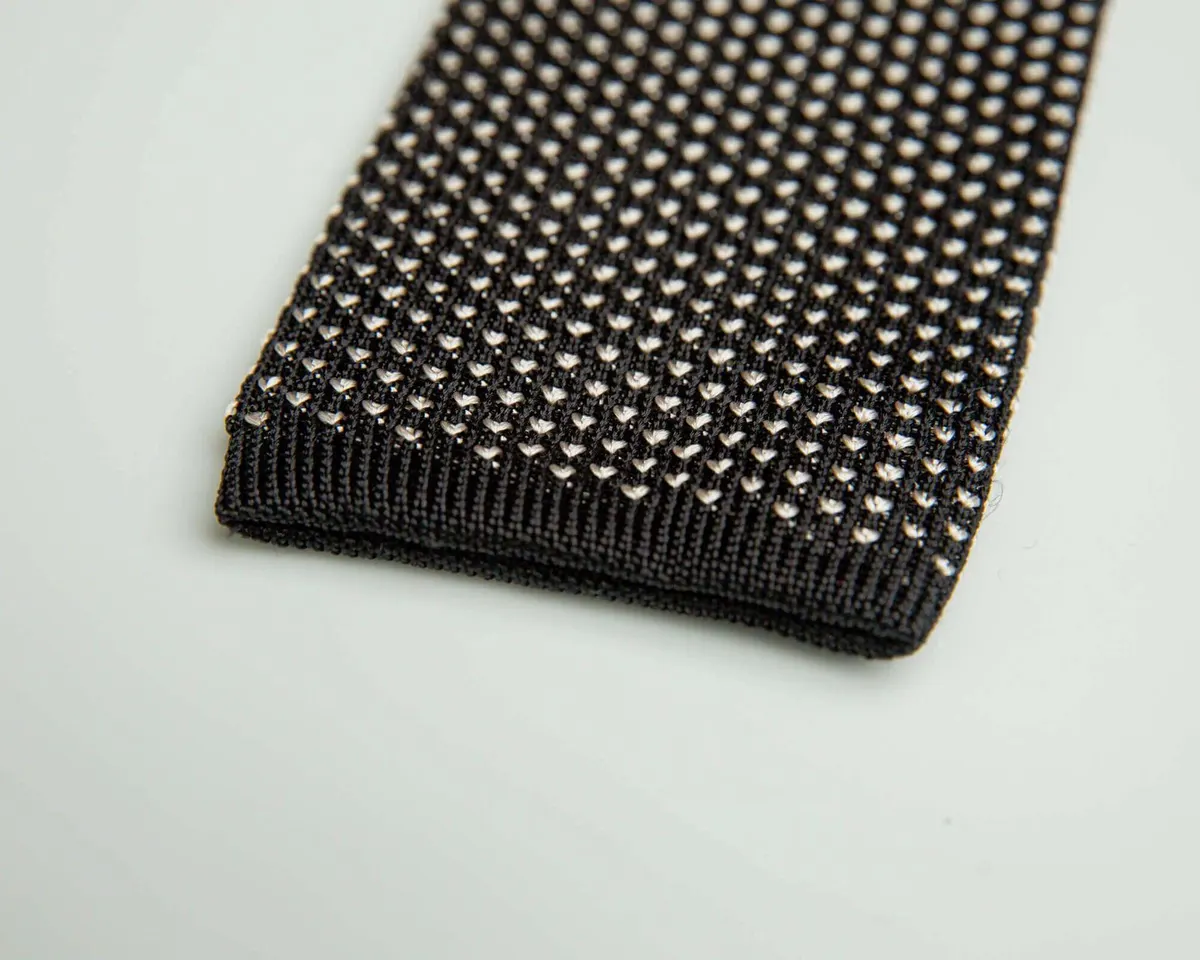 Knitted tie Puntino Nero / Perla - view 3