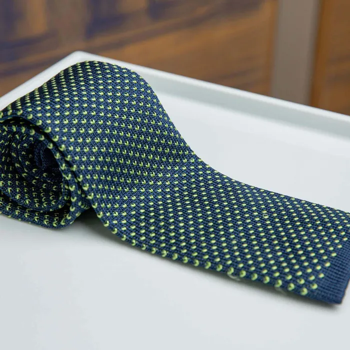 Knitted tie Arancio Regiment / Navy - representative image, shown here: Knitted tie Puntino Navy / Mela