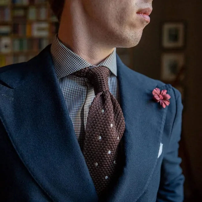 Knitted tie yellow dots - representative image, shown here: Knitted tie brown dots