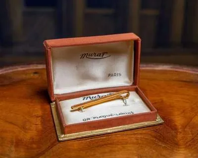 Krawattenklammer Bijoux Murat a, Titelbild der Themenwelt Krawattenklammern und -pins
